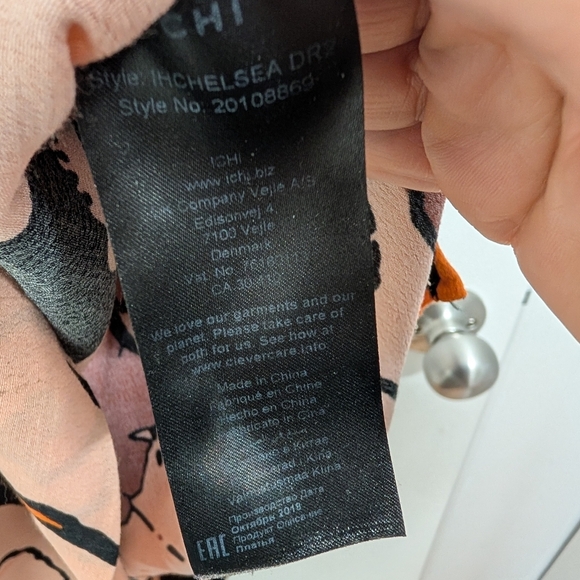 ICHI FLORAL DRESS ( LOOSE FIT) DRESS SIZE SMALL - Picture 5 of 6